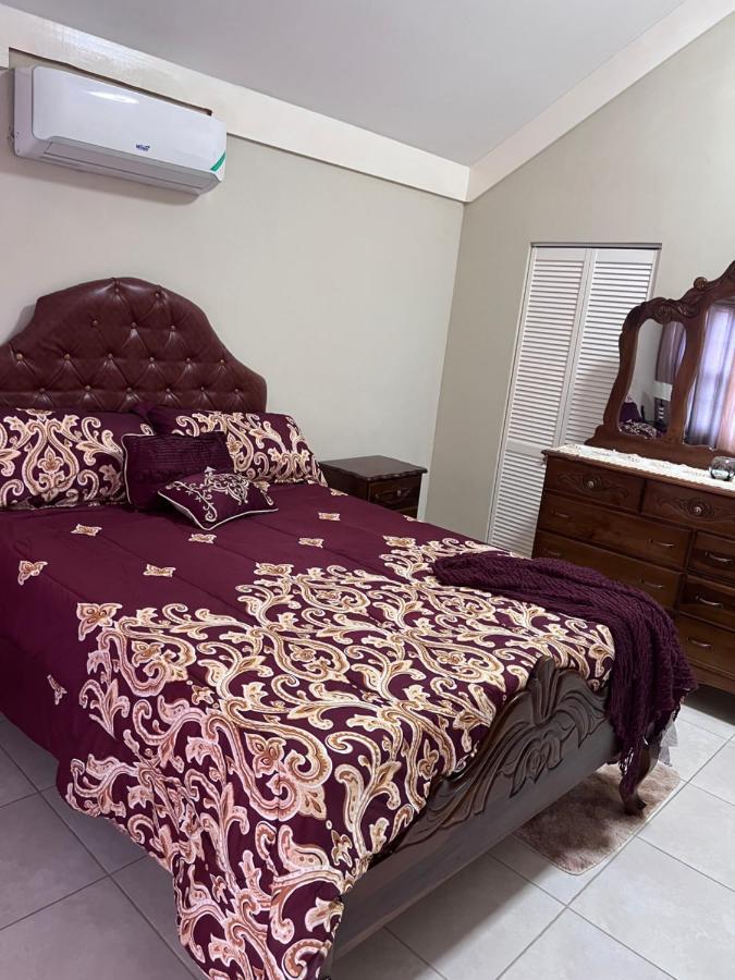 Comfort Rest Ocho Rios Buitenkant foto